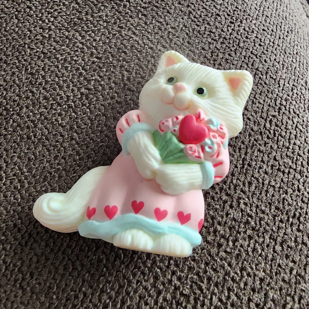 Valentine's Day Kitty Brooch